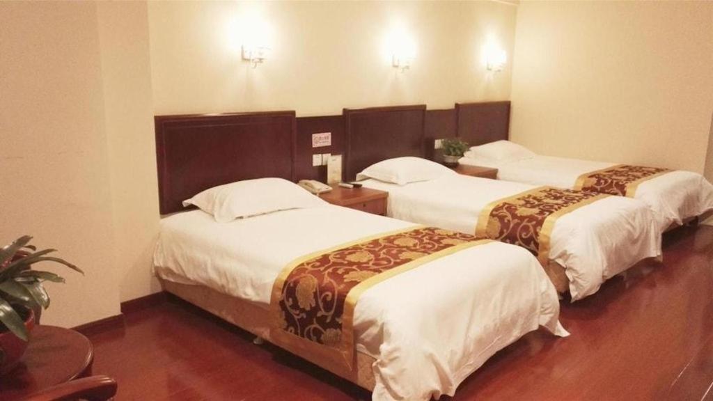 Greentree Inn Linyi Feixian Jianshe Road Express Hotel Bagian luar foto