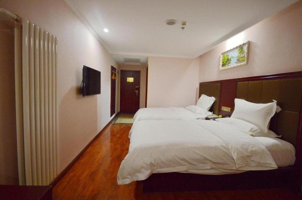 Greentree Inn Linyi Feixian Jianshe Road Express Hotel Bagian luar foto