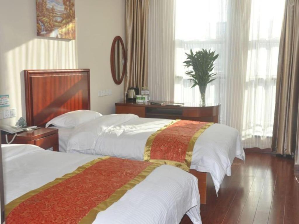 Greentree Inn Linyi Feixian Jianshe Road Express Hotel Bagian luar foto