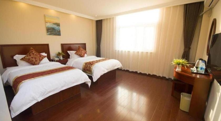 Greentree Inn Linyi Feixian Jianshe Road Express Hotel Bagian luar foto