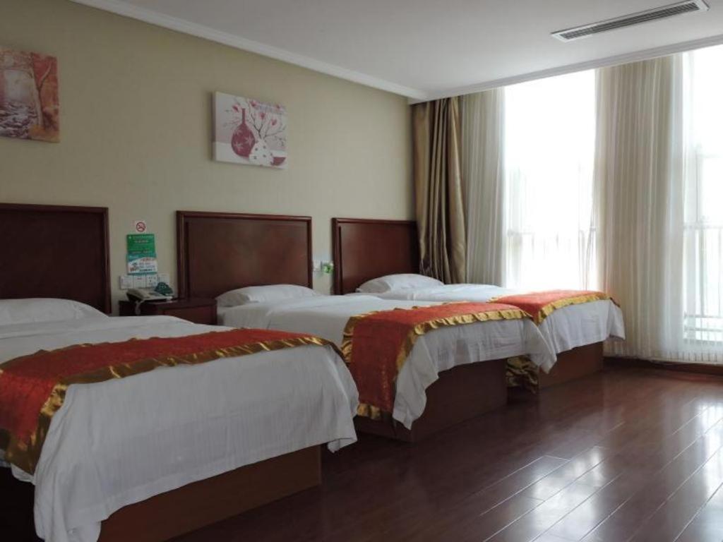 Greentree Inn Linyi Feixian Jianshe Road Express Hotel Bagian luar foto