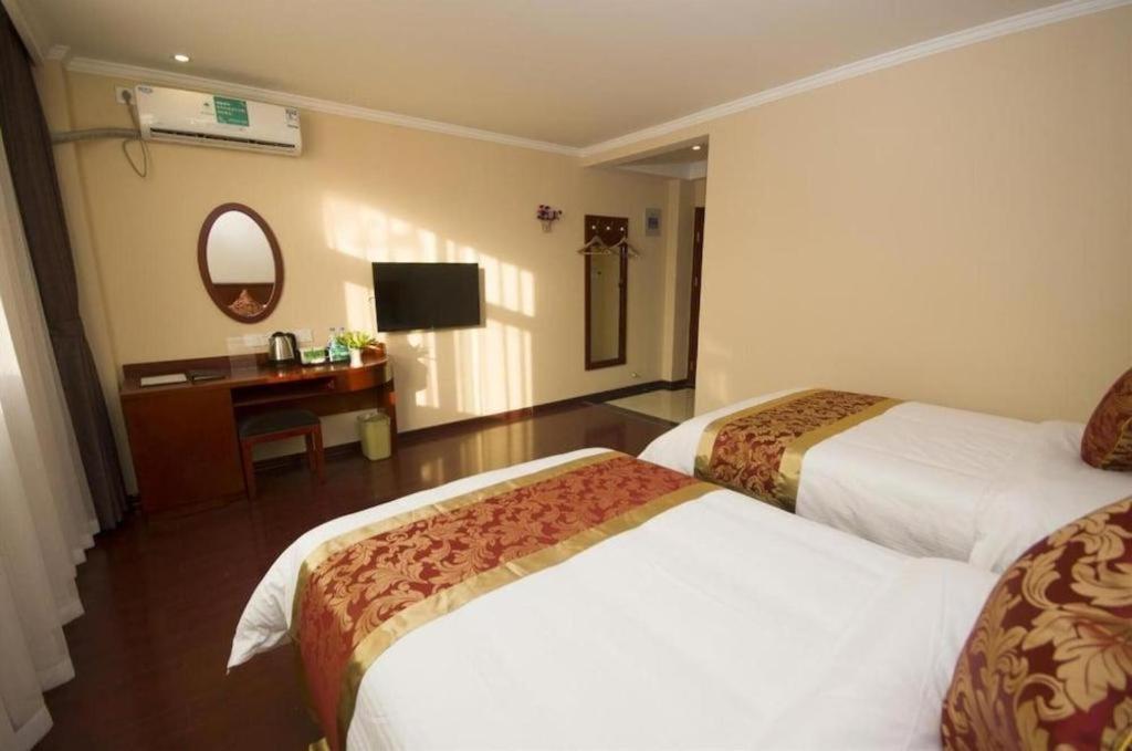 Greentree Inn Linyi Feixian Jianshe Road Express Hotel Bagian luar foto