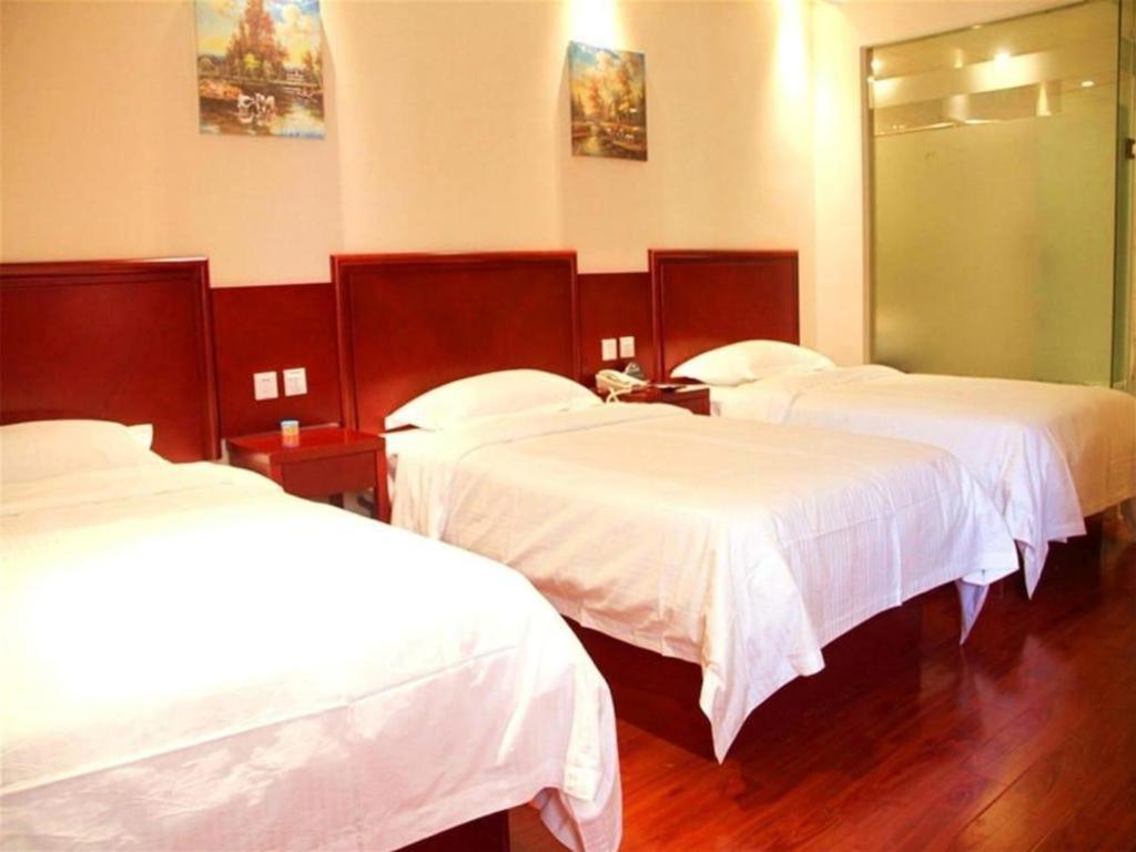Greentree Inn Linyi Feixian Jianshe Road Express Hotel Bagian luar foto